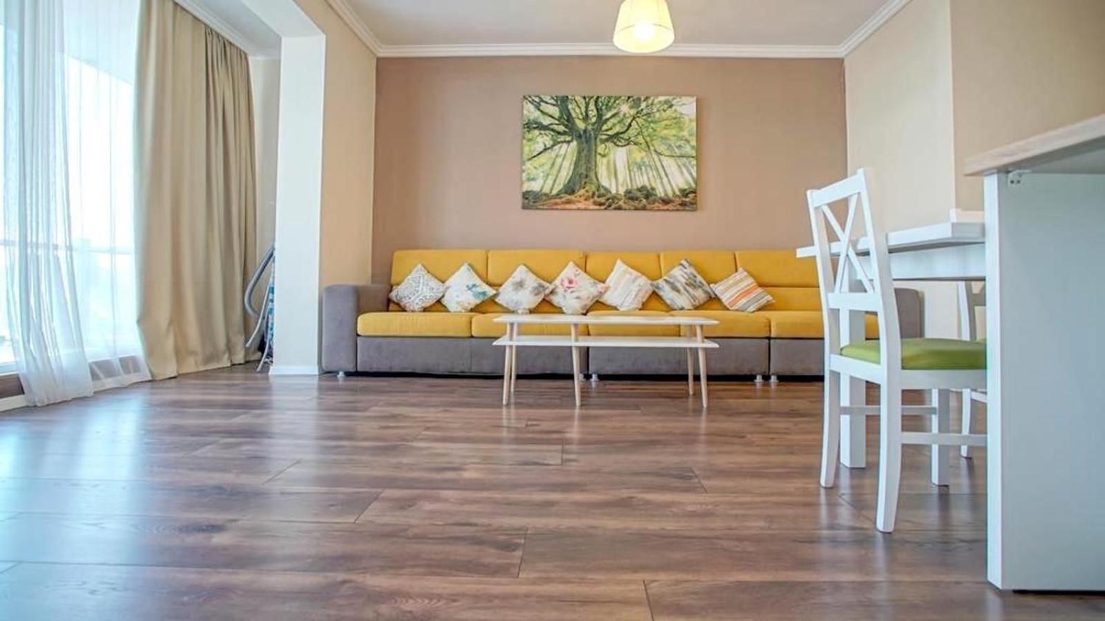 Central Maximus Apartment Брашов Екстериор снимка
