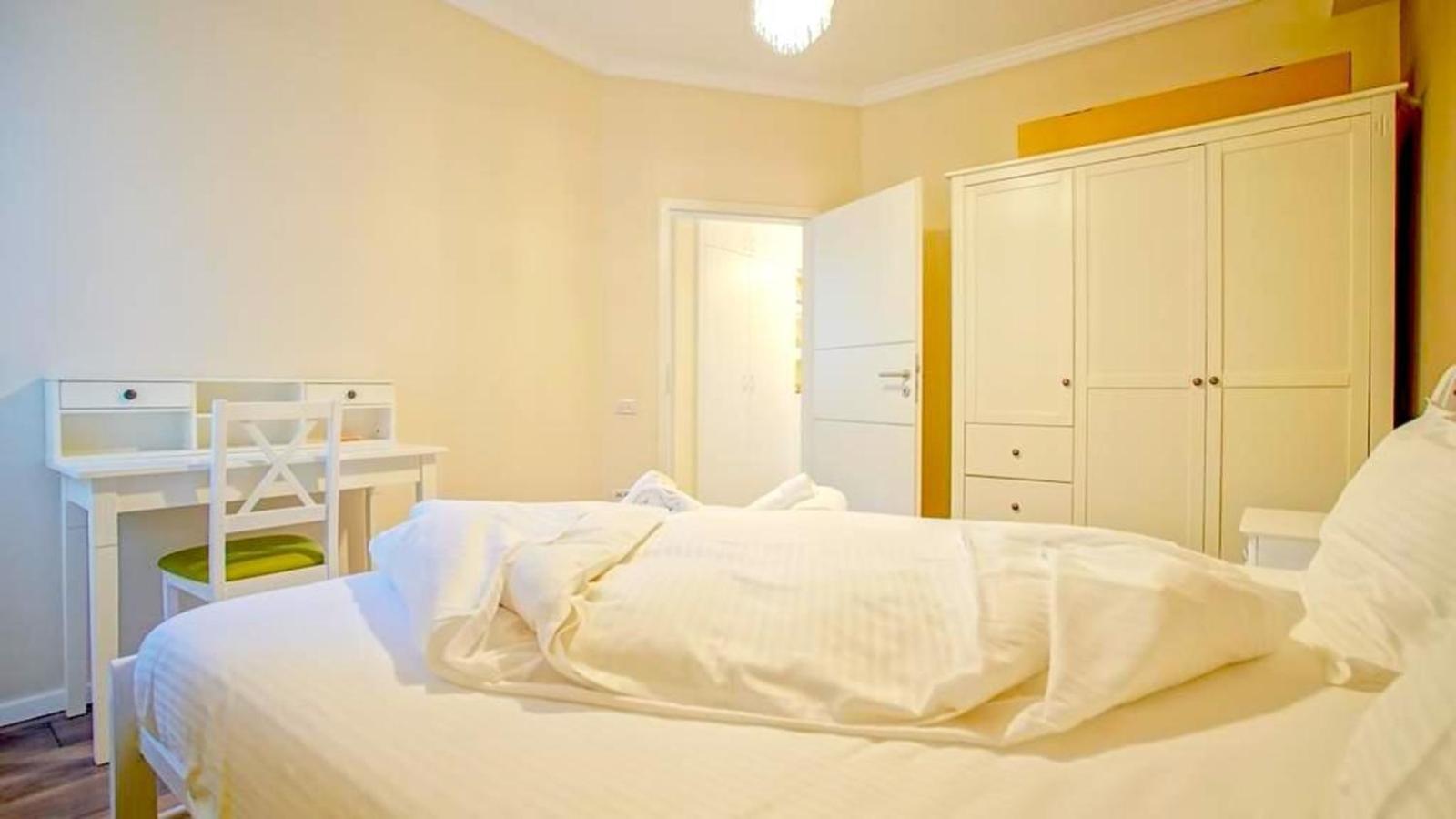 Central Maximus Apartment Брашов Екстериор снимка