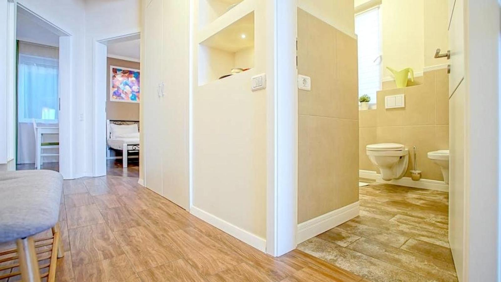 Central Maximus Apartment Брашов Екстериор снимка