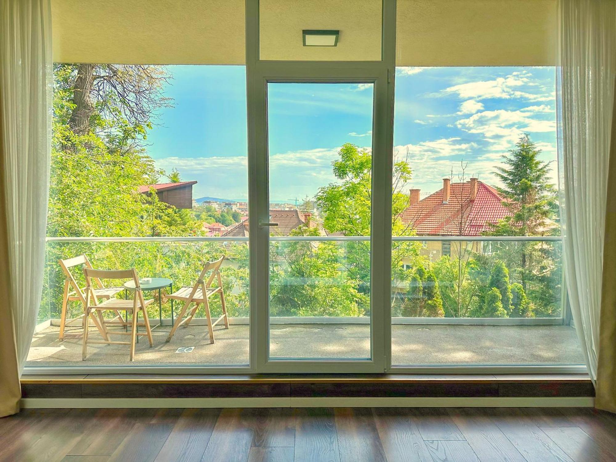 Central Maximus Apartment Брашов Екстериор снимка