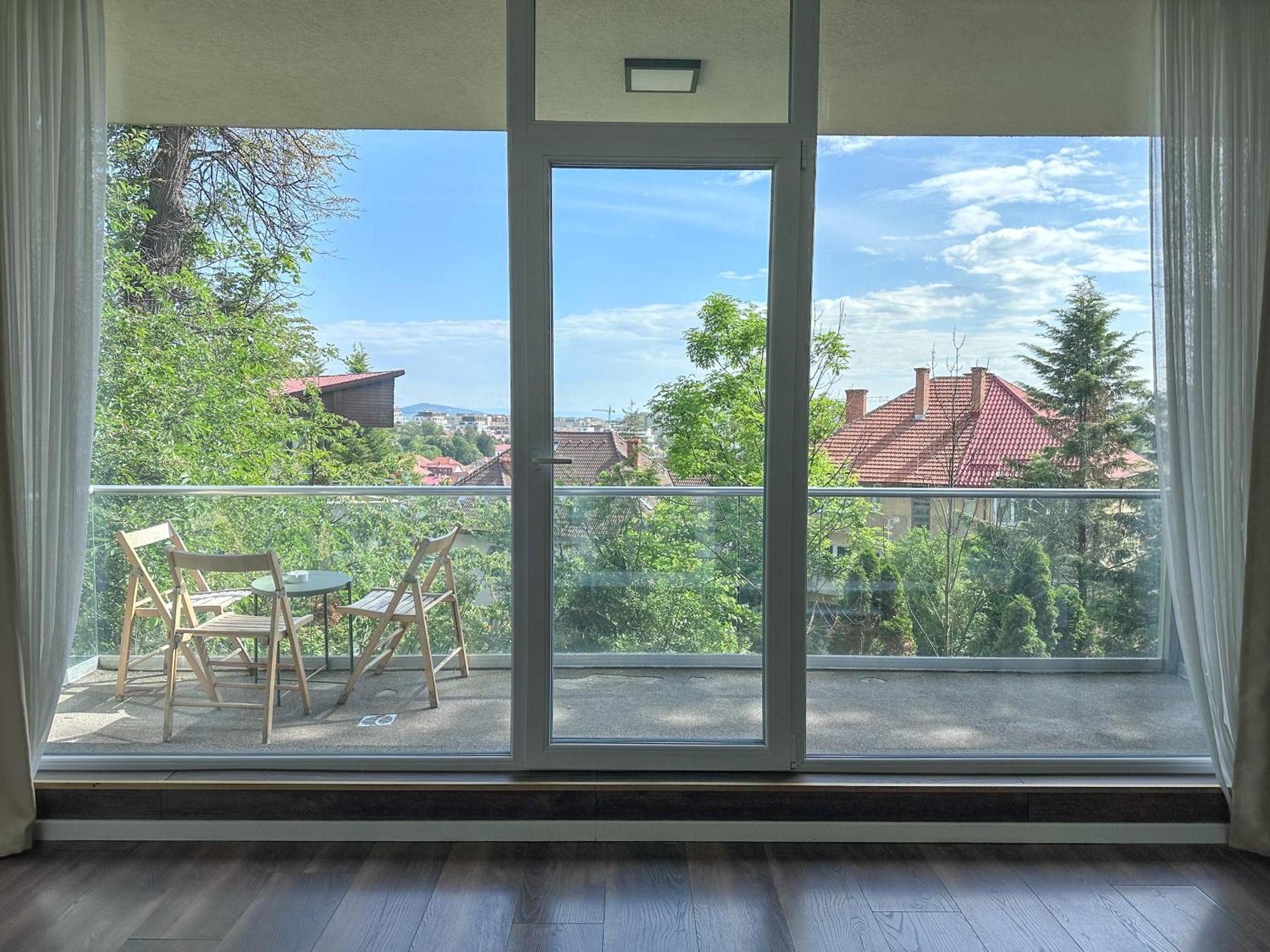 Central Maximus Apartment Брашов Екстериор снимка